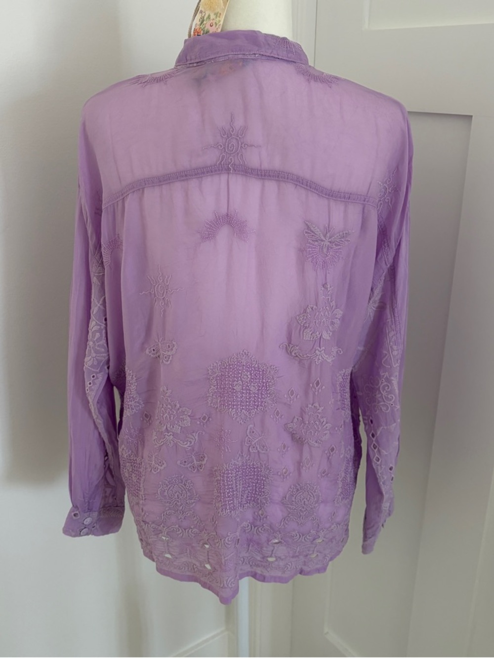 NWT Johnny Was Sz S Slim Audrey Blouse Purple Embroidered Cupra Rayon - Picture 3 of 8